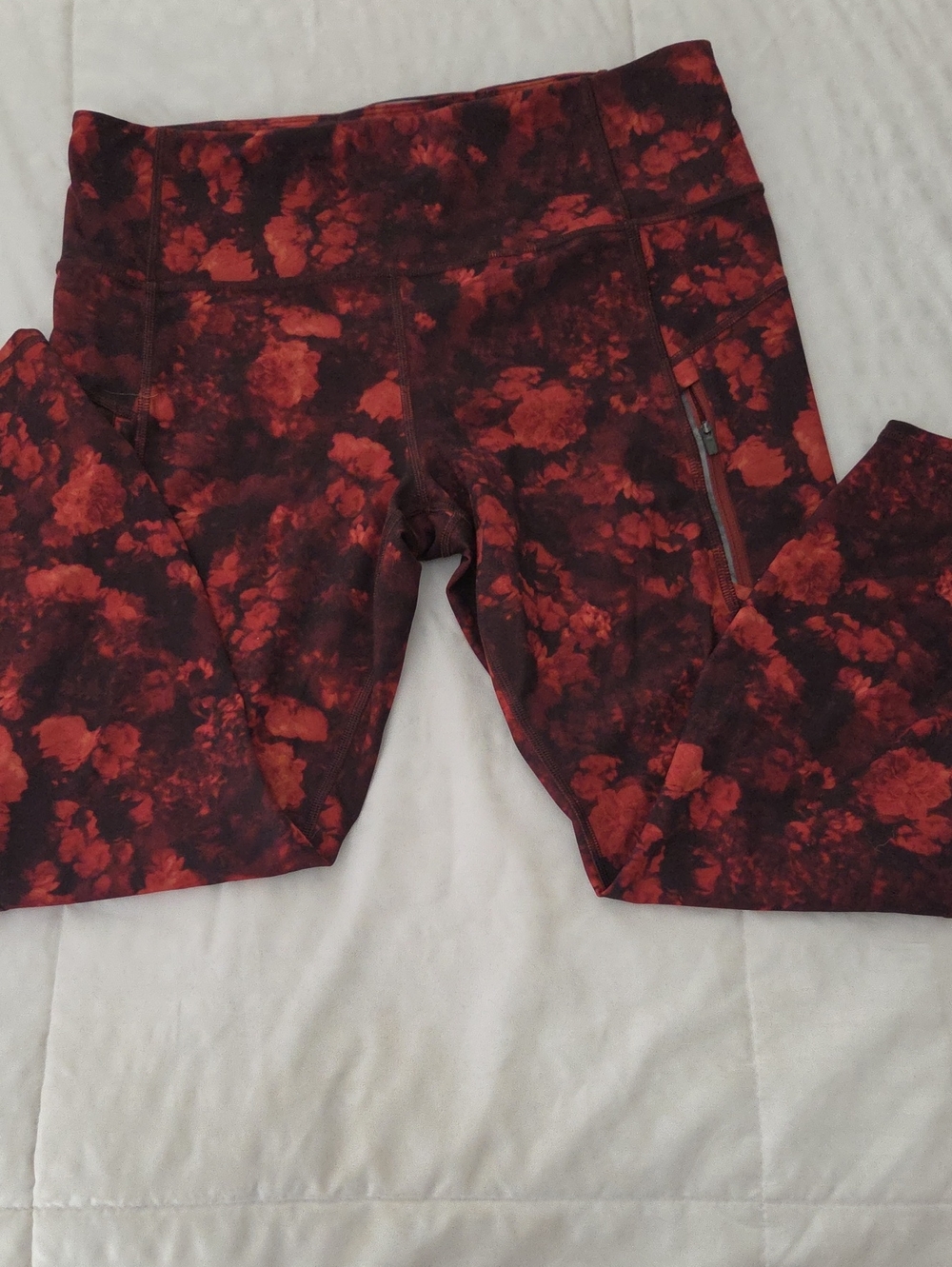 Athleta Red and Black Floral-Print High-Rise Leggings